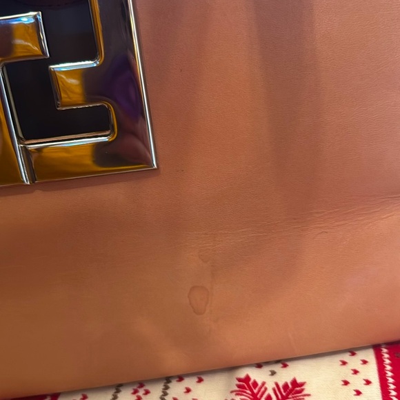 Fendi Tan Leather Bag with optional shoulder strap, silver hardware GUC - Picture 11 of 14